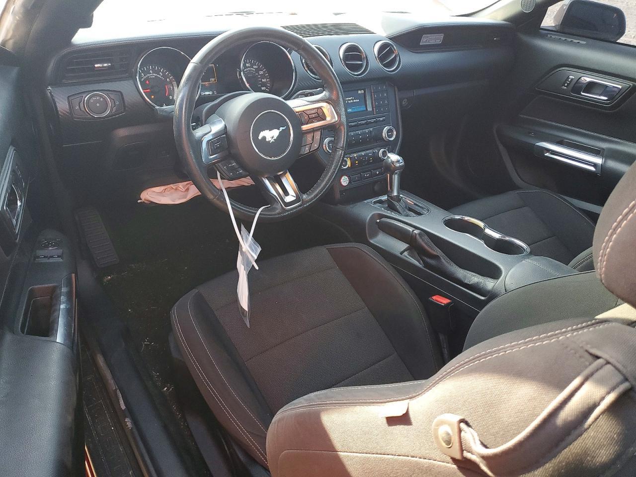 2017 Ford Mustang - zdjęcie 8