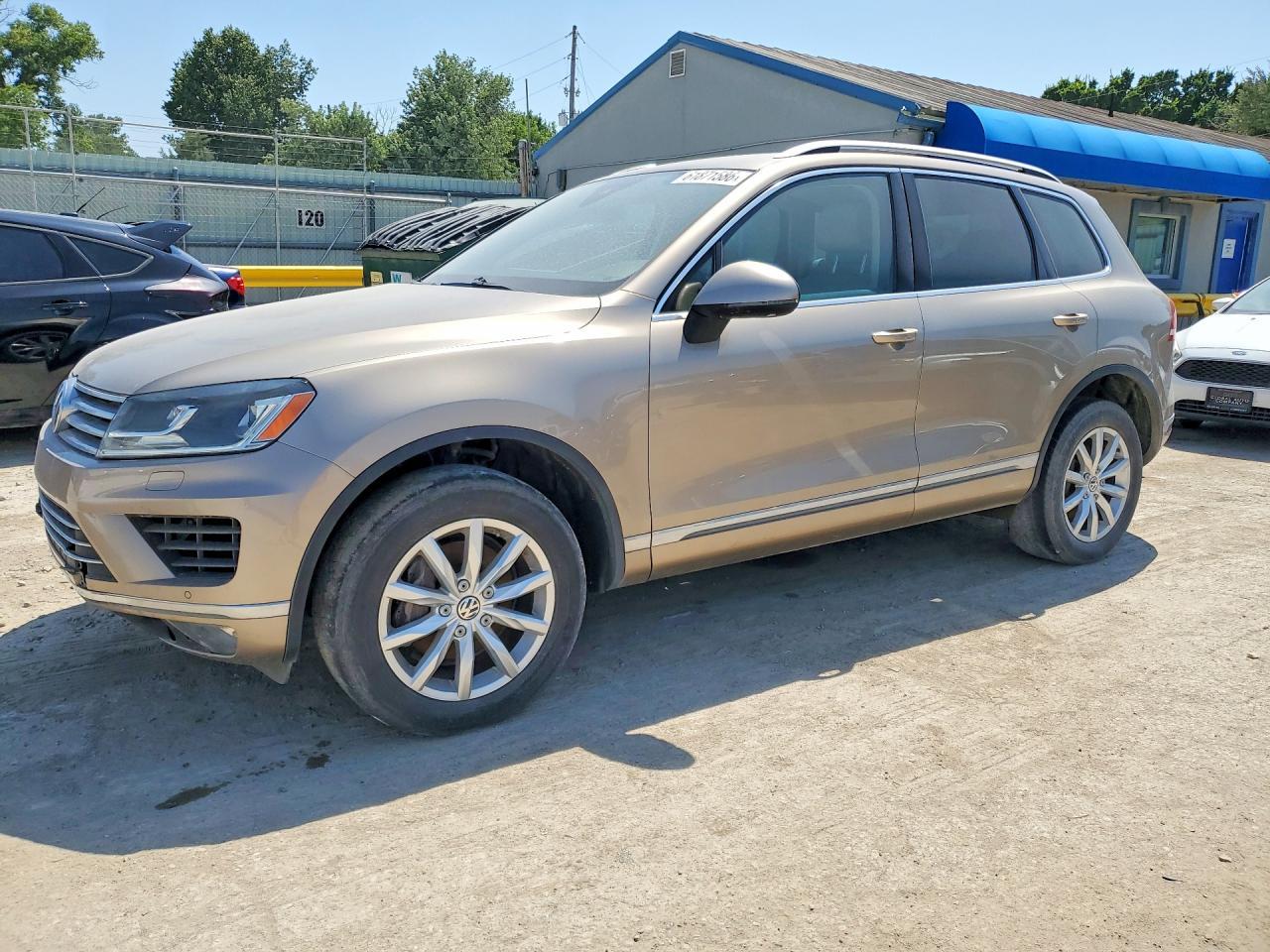 2016 Volkswagen Touareg Sport - zdjęcie główne