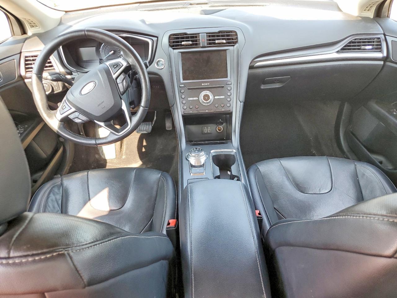 2020 Ford Fusion Titanium - zdjęcie 8