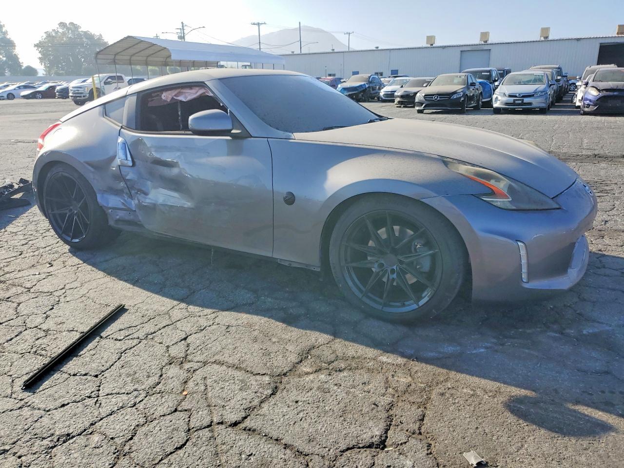 2014 Nissan 370Z Base - zdjęcie 4