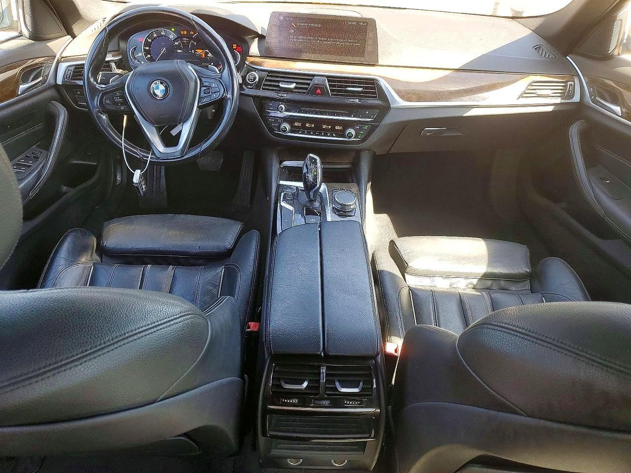 2017 BMW 530 I - zdjęcie 8