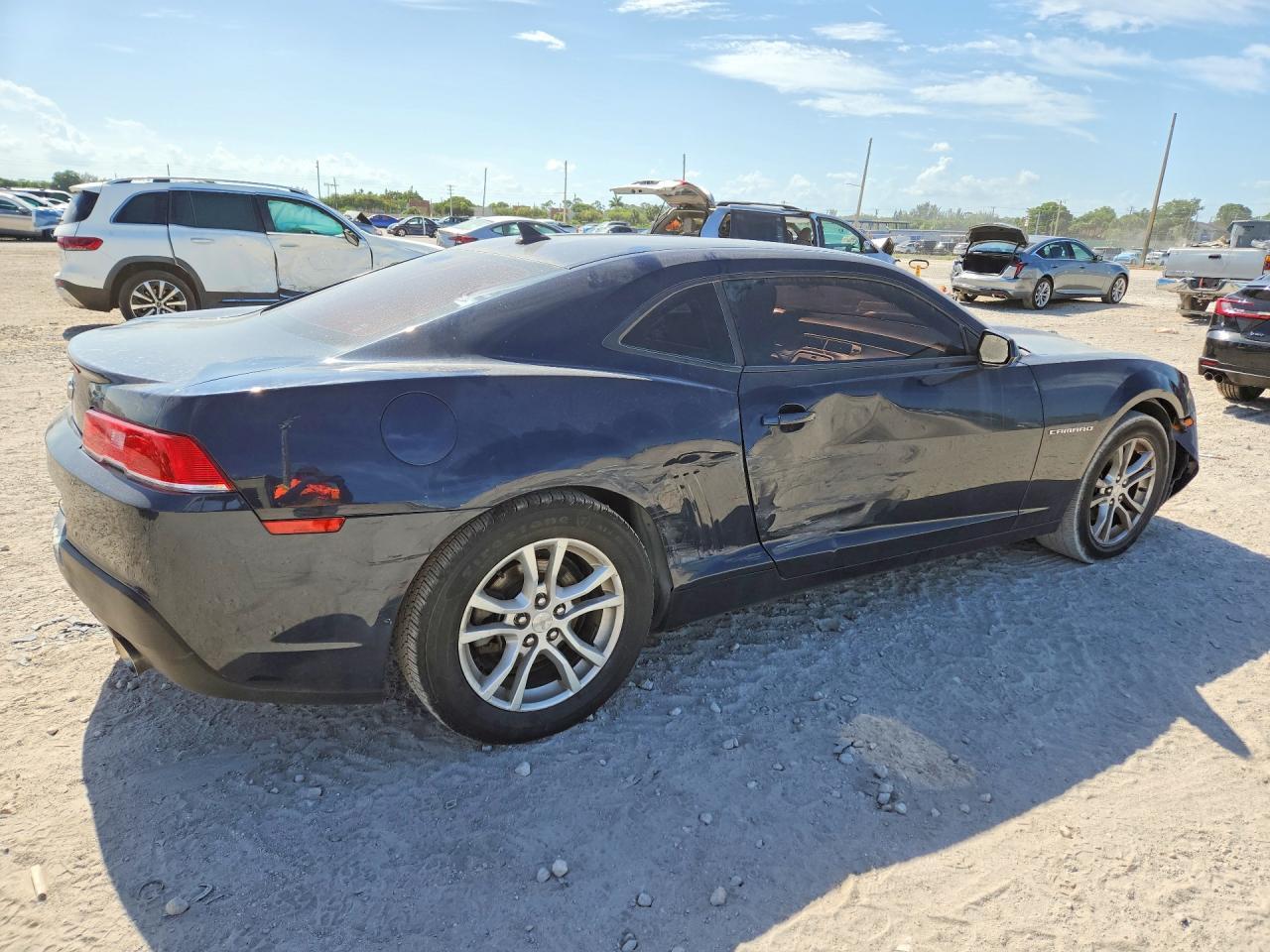 2015 Chevrolet Camaro Ls - zdjęcie 3