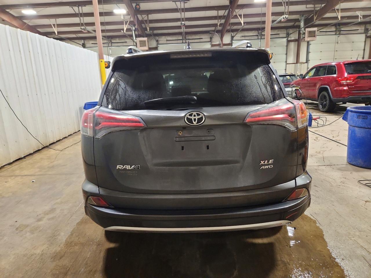 2016 Toyota Rav4 Xle - zdjęcie 6