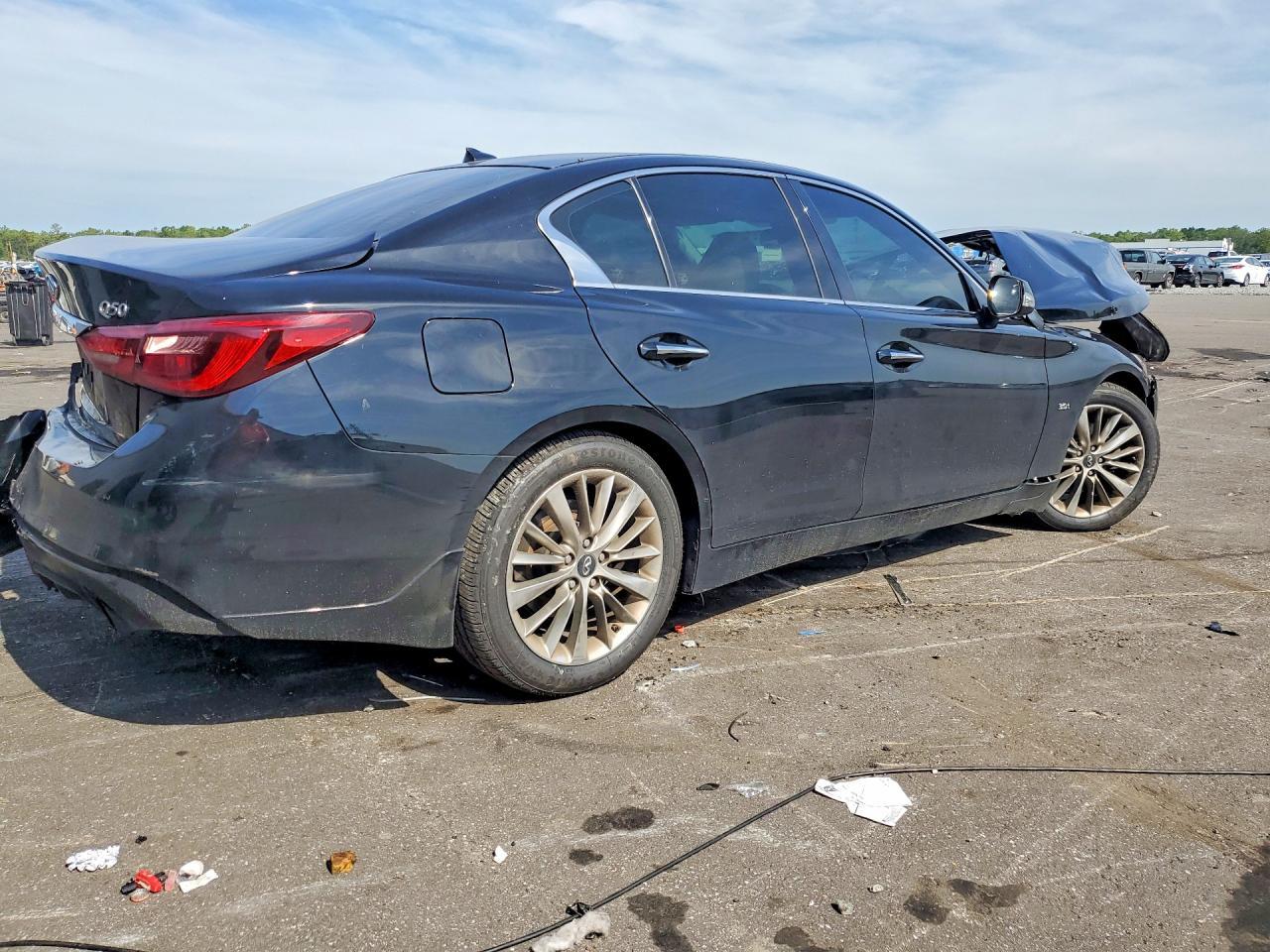 2019 Infiniti Q50 3.0T Luxe - zdjęcie 3