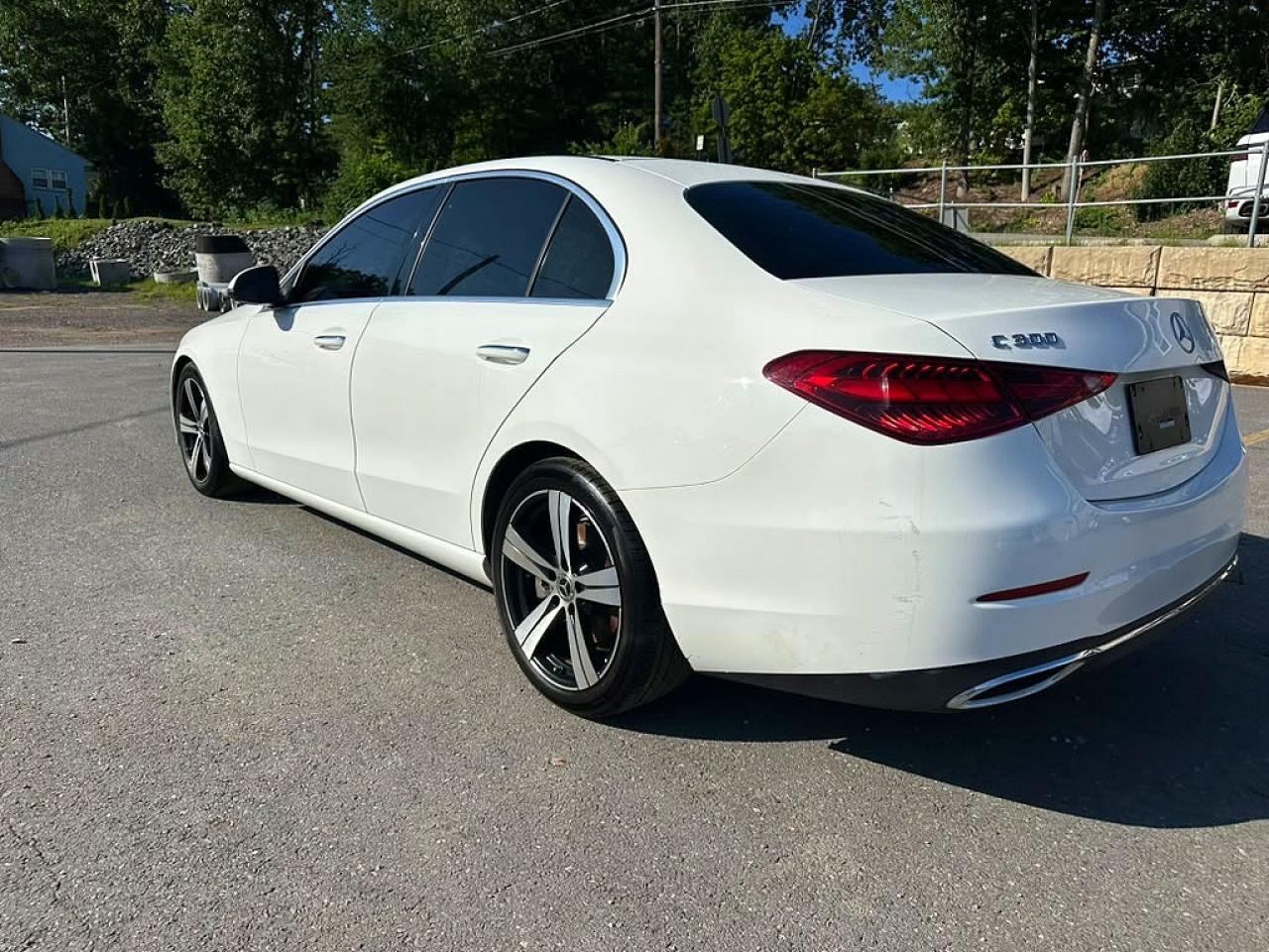 2022 Mercedes-Benz C 300 4Matic - zdjęcie 2