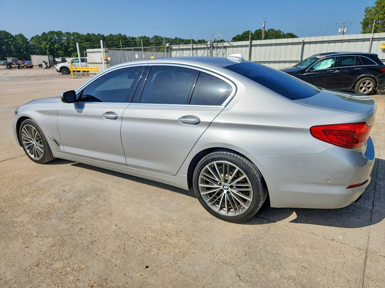 2018 BMW 530 I - zdjęcie 2