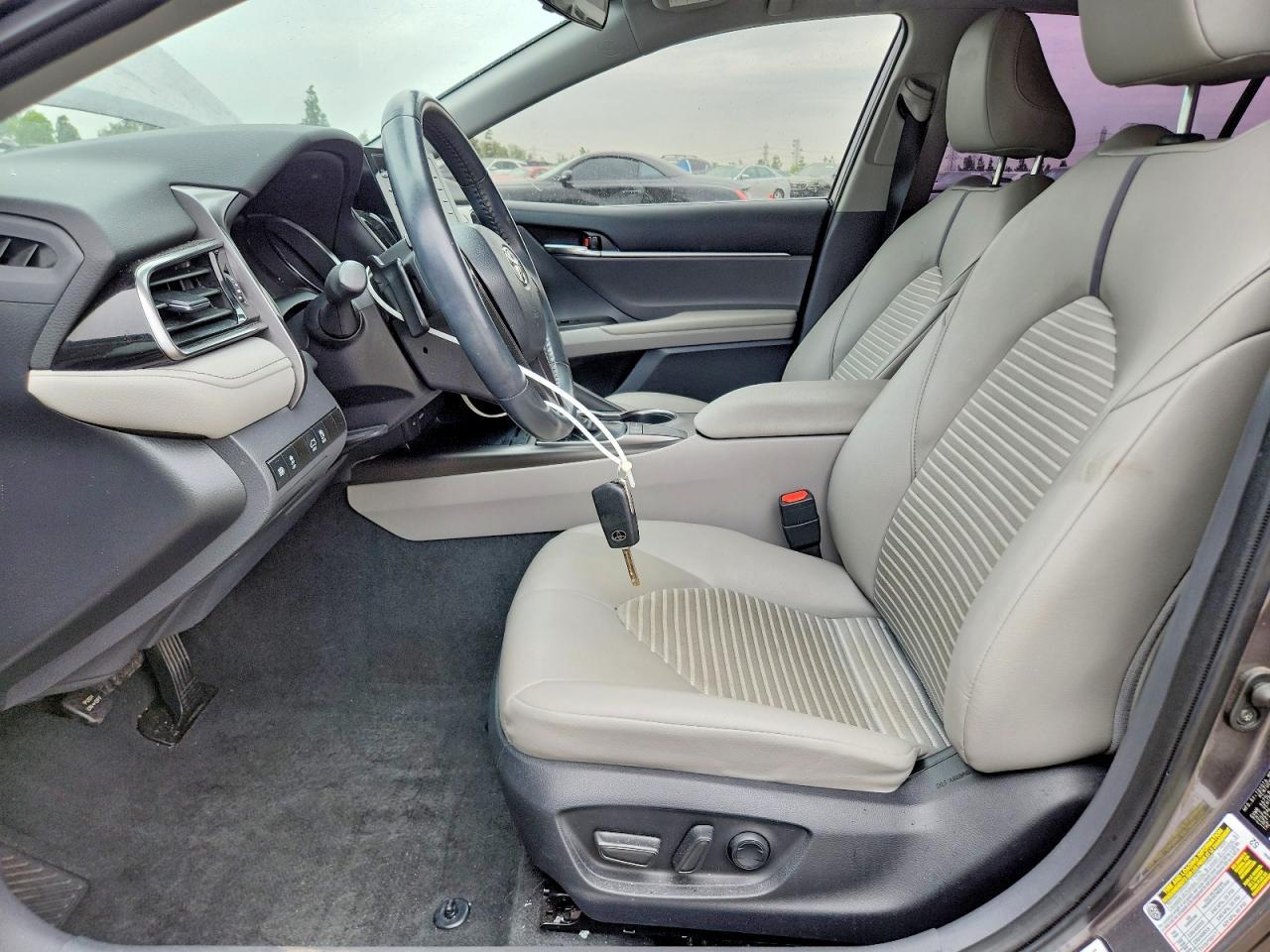 2023 Toyota Camry Se - zdjęcie 7