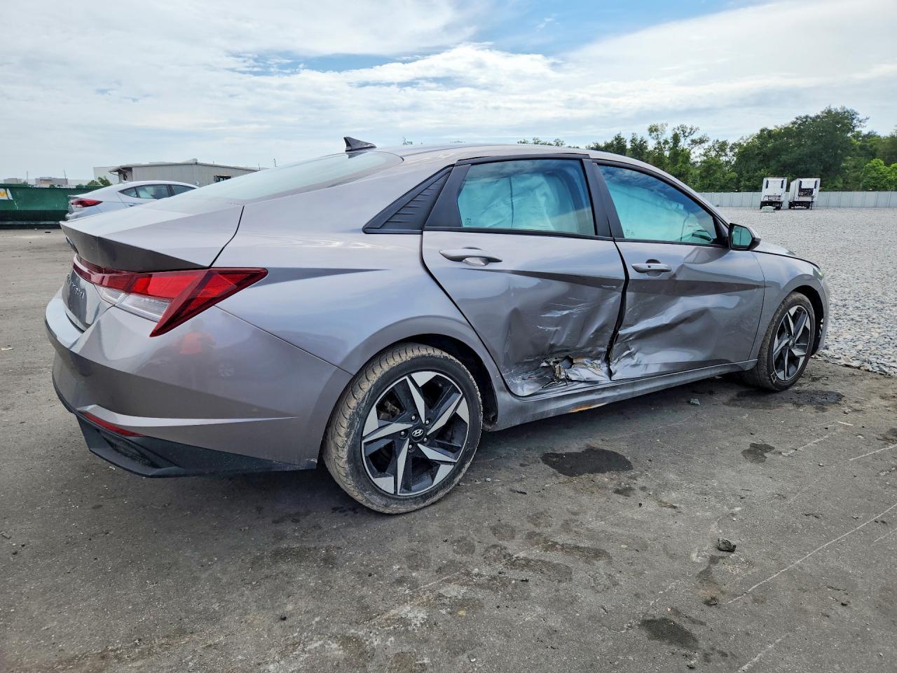 2023 Hyundai Elantra Sel - zdjęcie 3