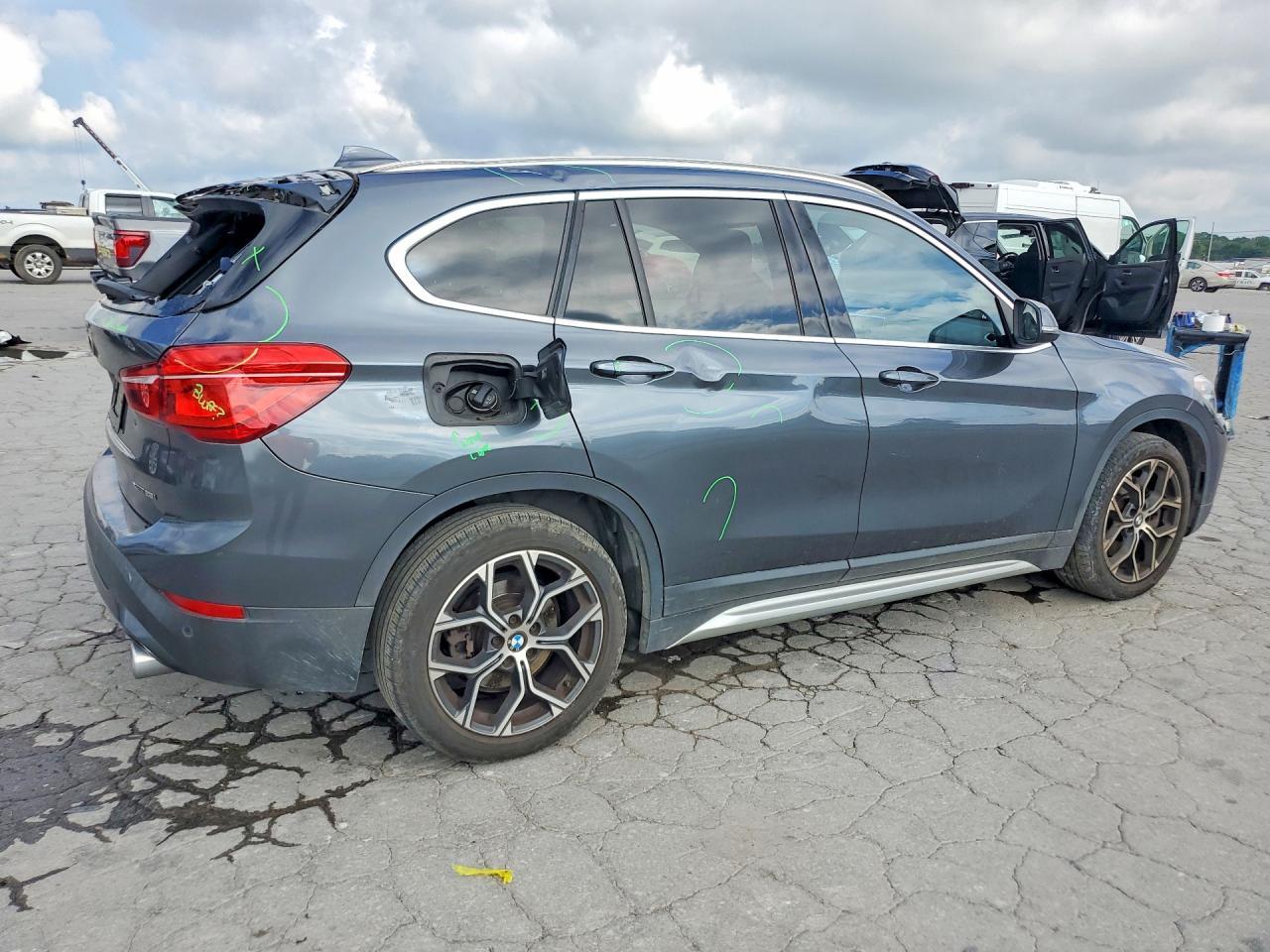 2020 BMW X1 xDrive28I - zdjęcie 3