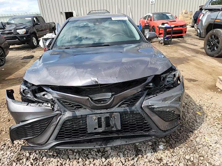 2023 Toyota Camry Se - zdjęcie 13