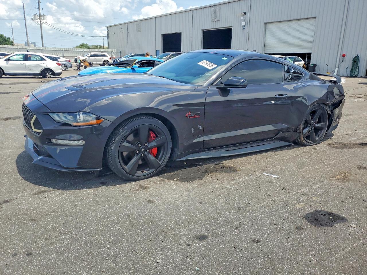 2022 Ford Mustang Gt - zdjęcie główne