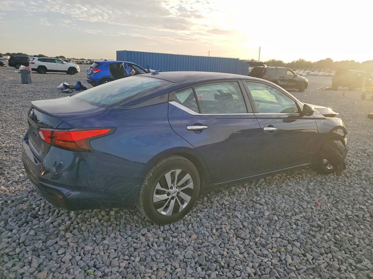 2019 Nissan Altima S - zdjęcie 3