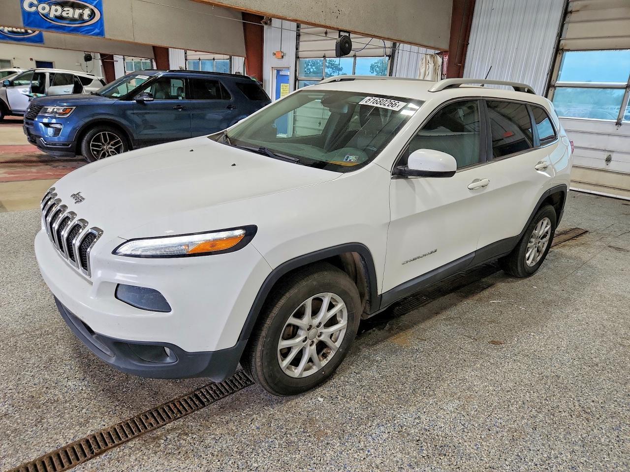 2018 Jeep Cherokee Latitude - zdjęcie główne