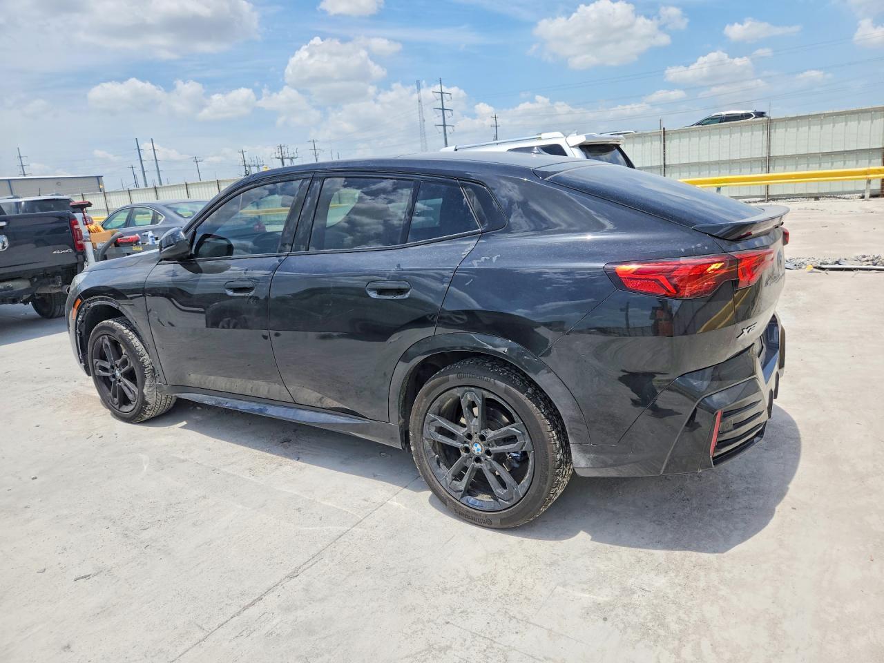 2025 BMW X2 xDrive28I - zdjęcie 2