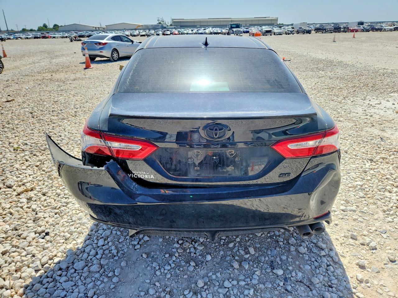 2020 Toyota Camry Se - zdjęcie 6