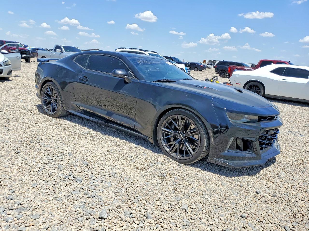 2019 Chevrolet Camaro Zl1 - zdjęcie 4
