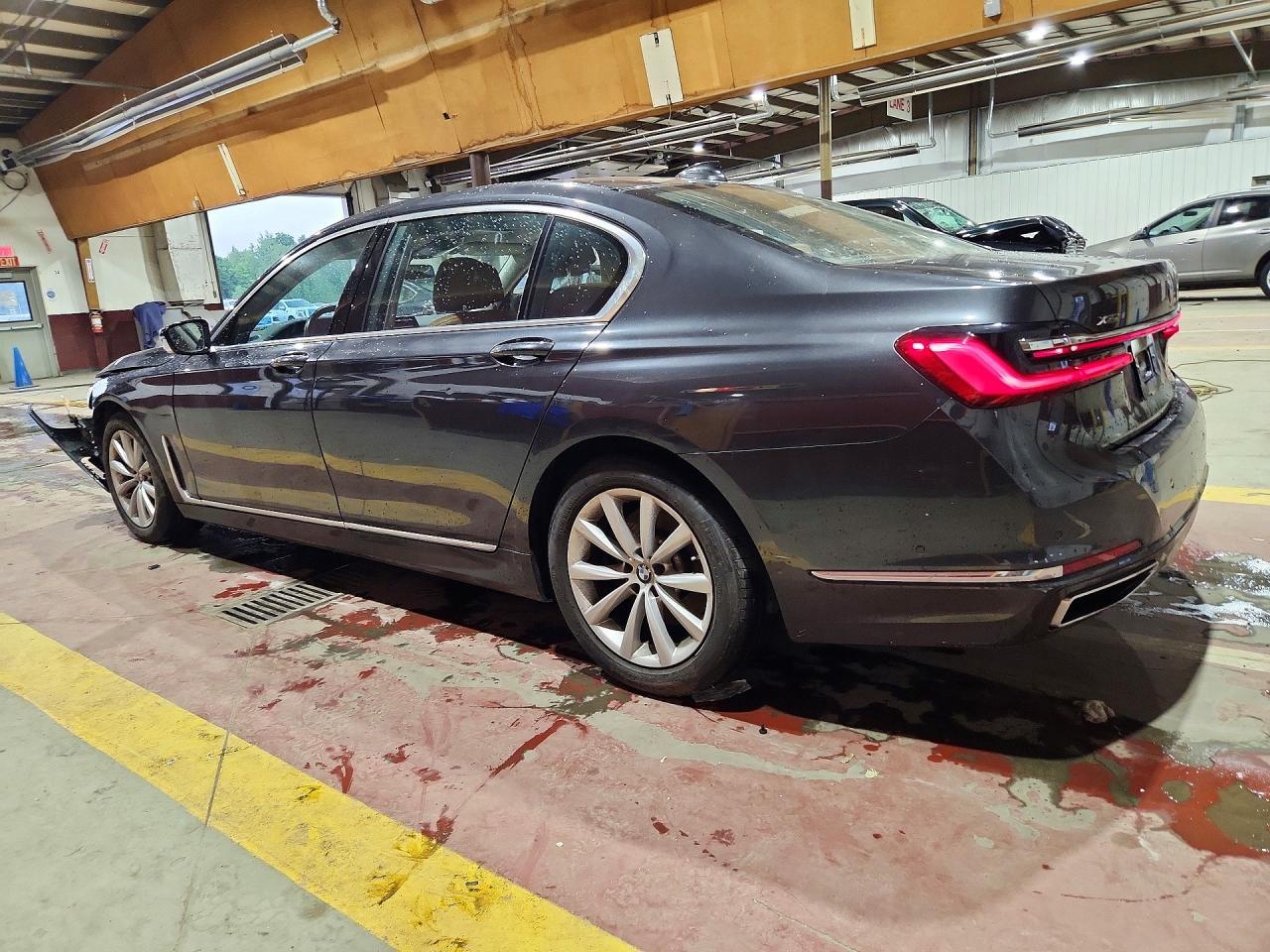 2020 BMW 740 Xi - zdjęcie 2
