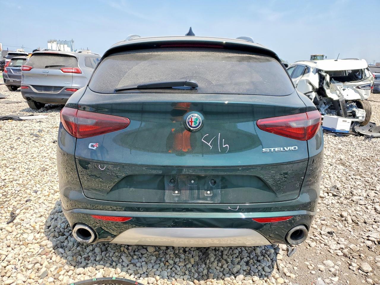 2021 Alfa Romeo Stelvio Ti - zdjęcie 6