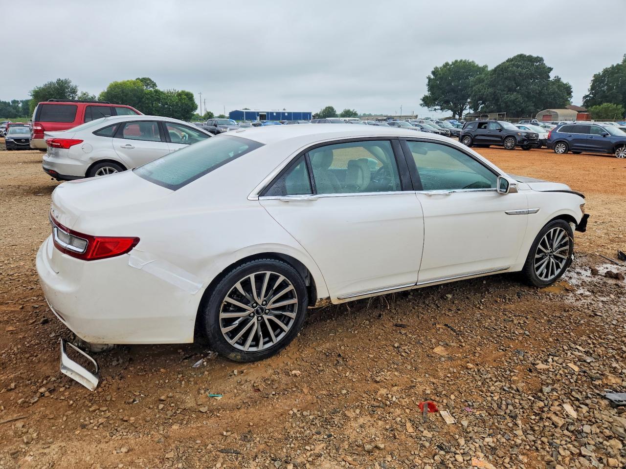 2017 Lincoln Continental Select - zdjęcie 3