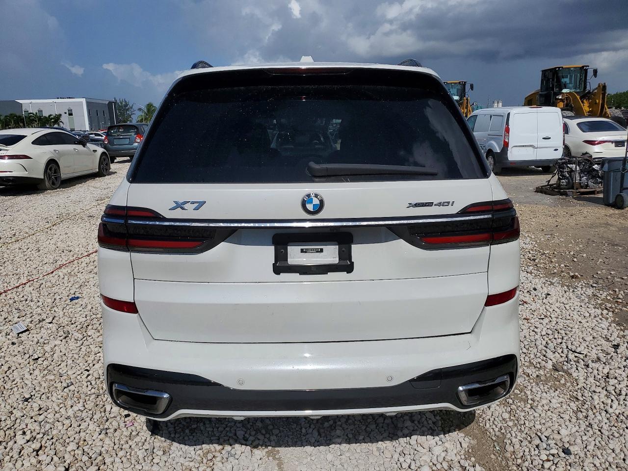 2023 BMW X7 xDrive40I - zdjęcie 6