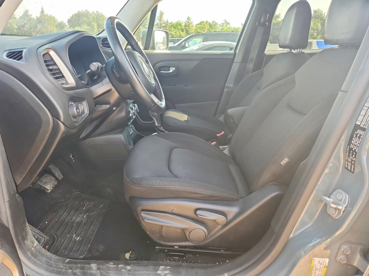 2017 Jeep Renegade Latitude - zdjęcie 7