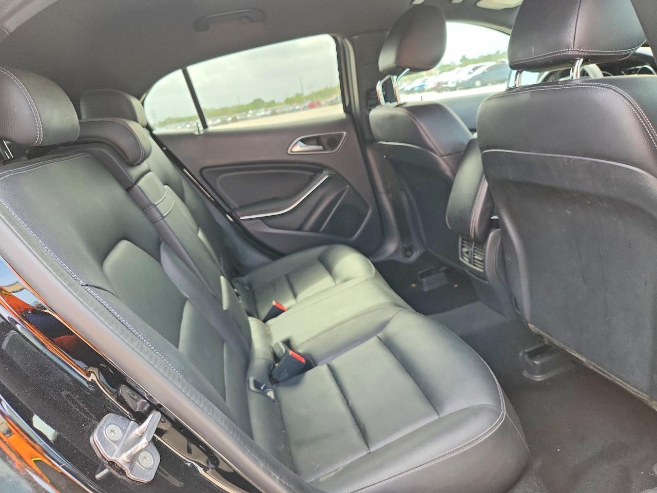 2018 Mercedes-Benz Gla 250 - zdjęcie 10