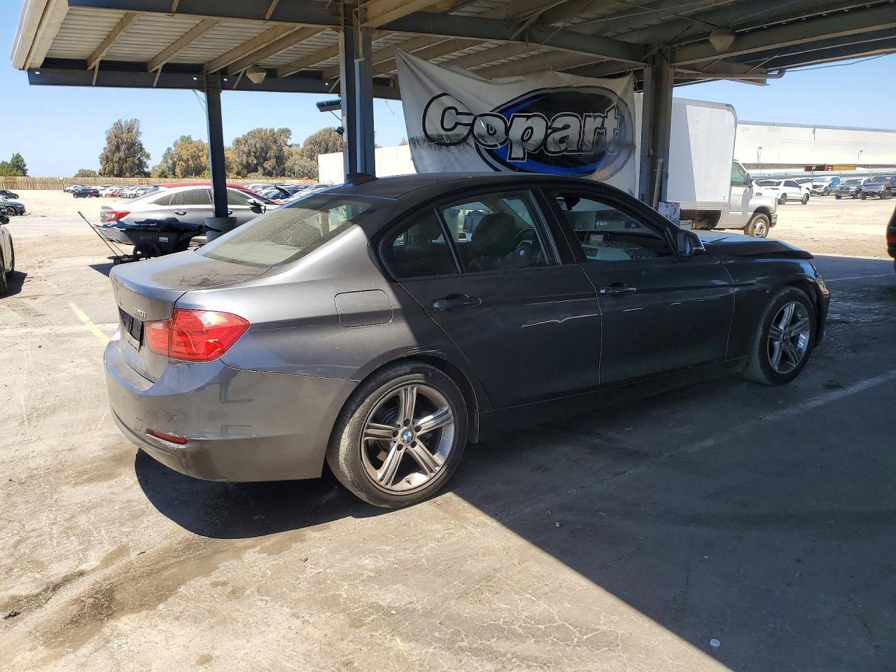 2015 BMW 320 I - zdjęcie 3