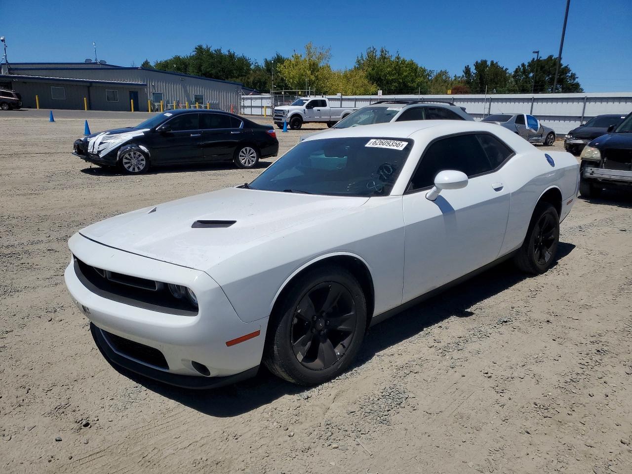 2016 Dodge Challenger Sxt - zdjęcie główne