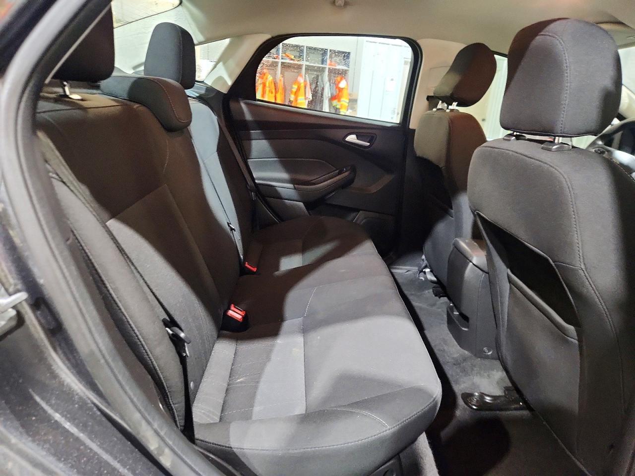 2017 Ford Focus Se - zdjęcie 10