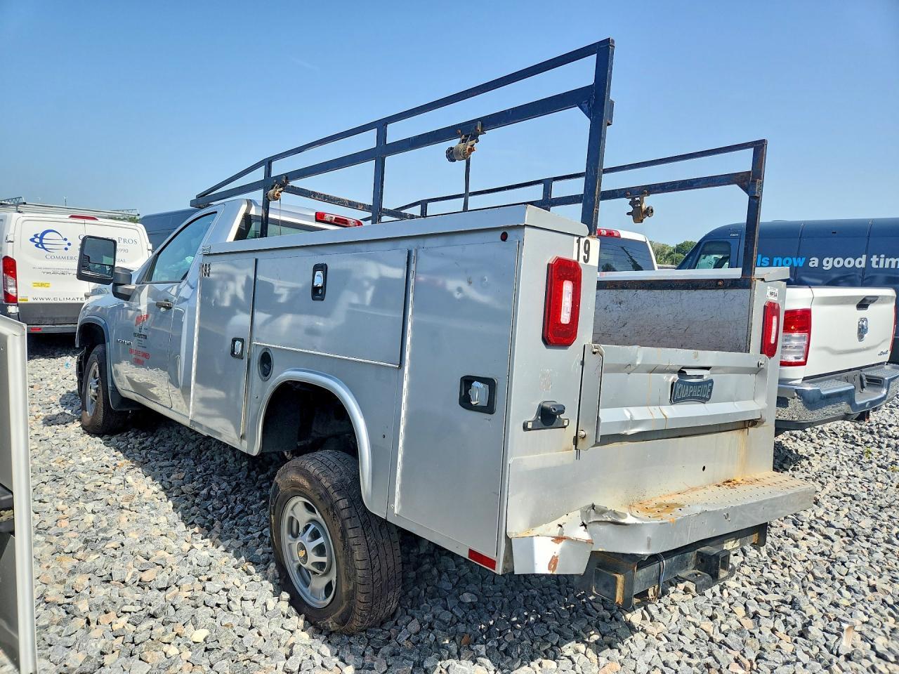 2021 Chevrolet Silverado C2500 Heavy Duty - zdjęcie 2