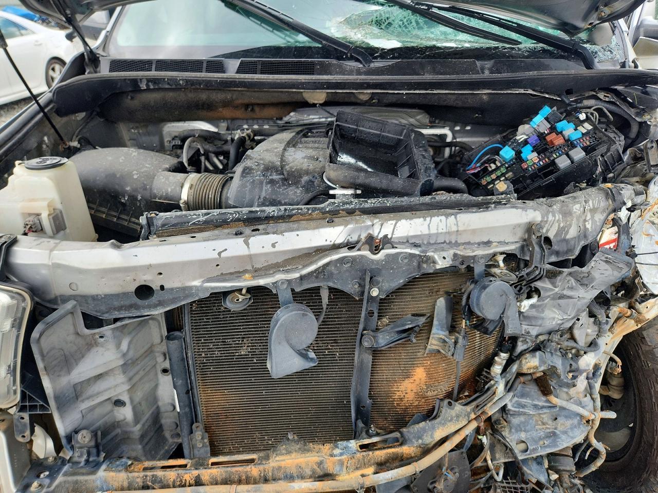 2017 Toyota Sequoia Sr5 - zdjęcie 12