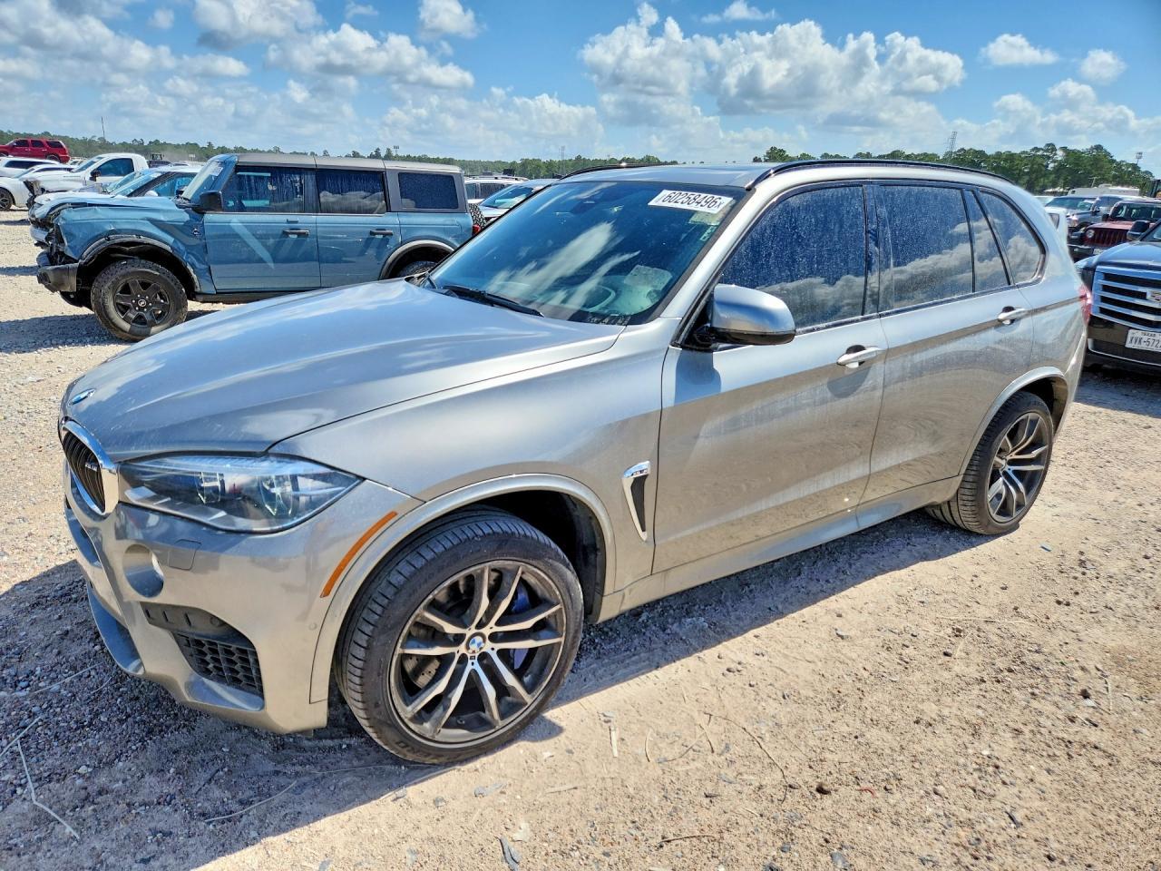 2017 BMW X5 M - zdjęcie główne