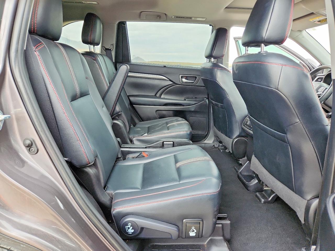 2019 Toyota Highlander Se - zdjęcie 10