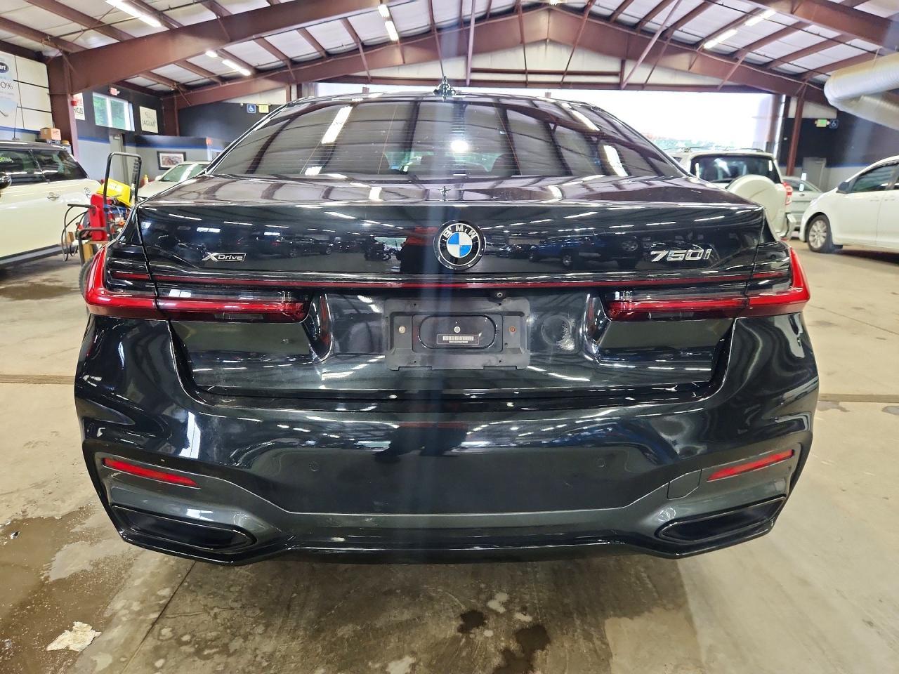 2021 BMW 750 Xi - zdjęcie 6