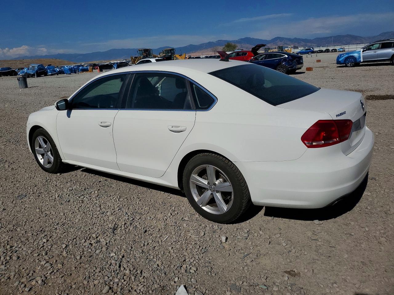 2013 Volkswagen Passat Se - zdjęcie 2
