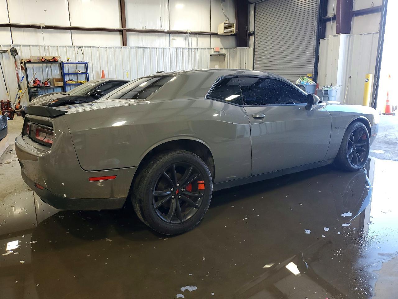 2018 Dodge Challenger R/T - zdjęcie 3