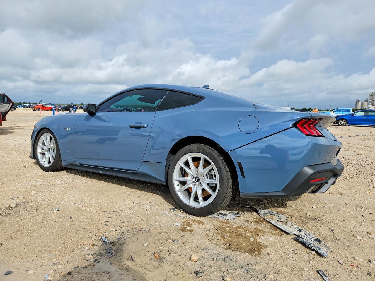 2026 Ford Mustang Gt - zdjęcie 2