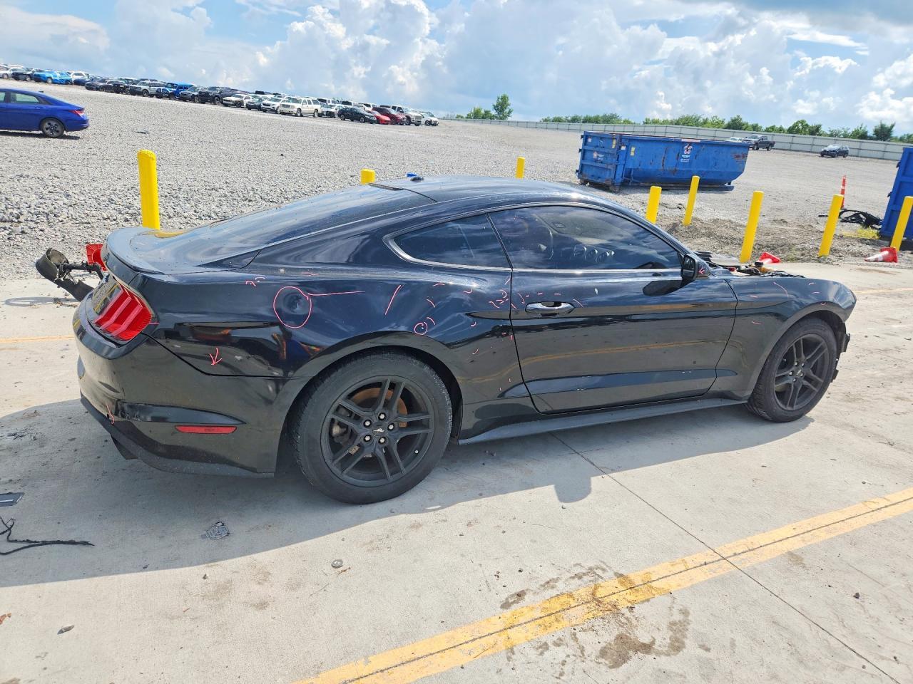2018 Ford Mustang - zdjęcie 3