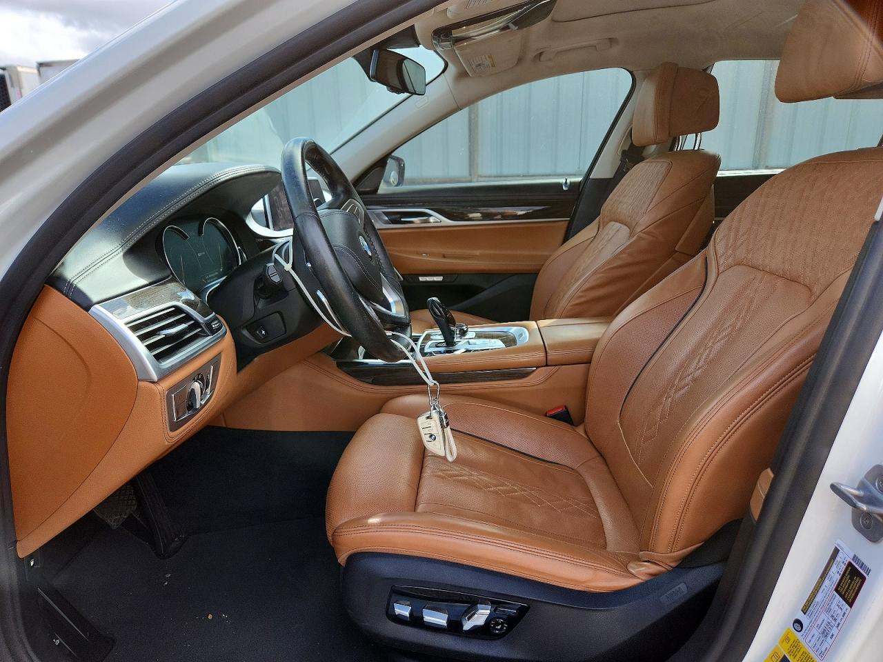 2018 BMW Seria 7 740e - zdjęcie 7