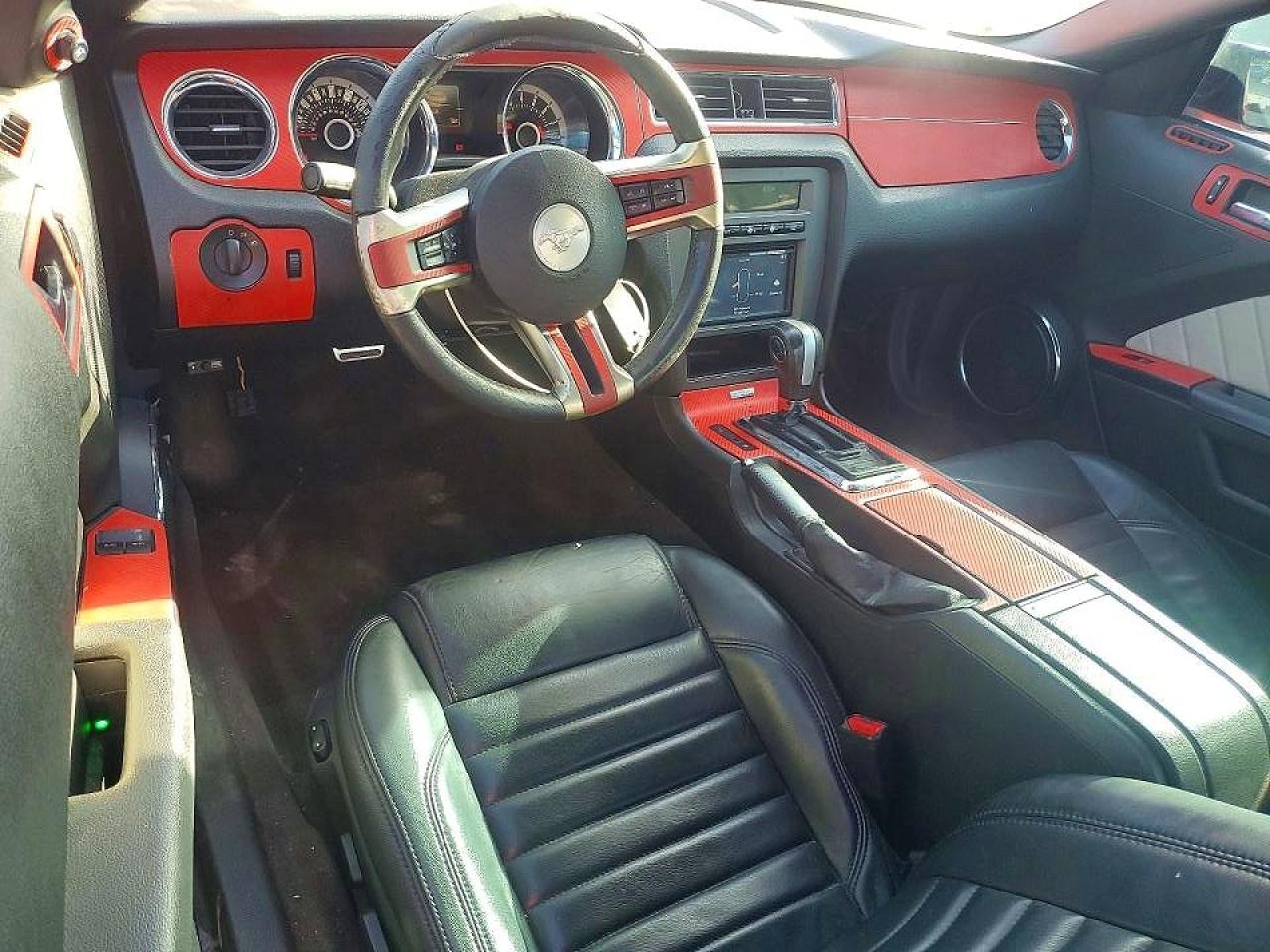 2013 Ford Mustang - zdjęcie 8