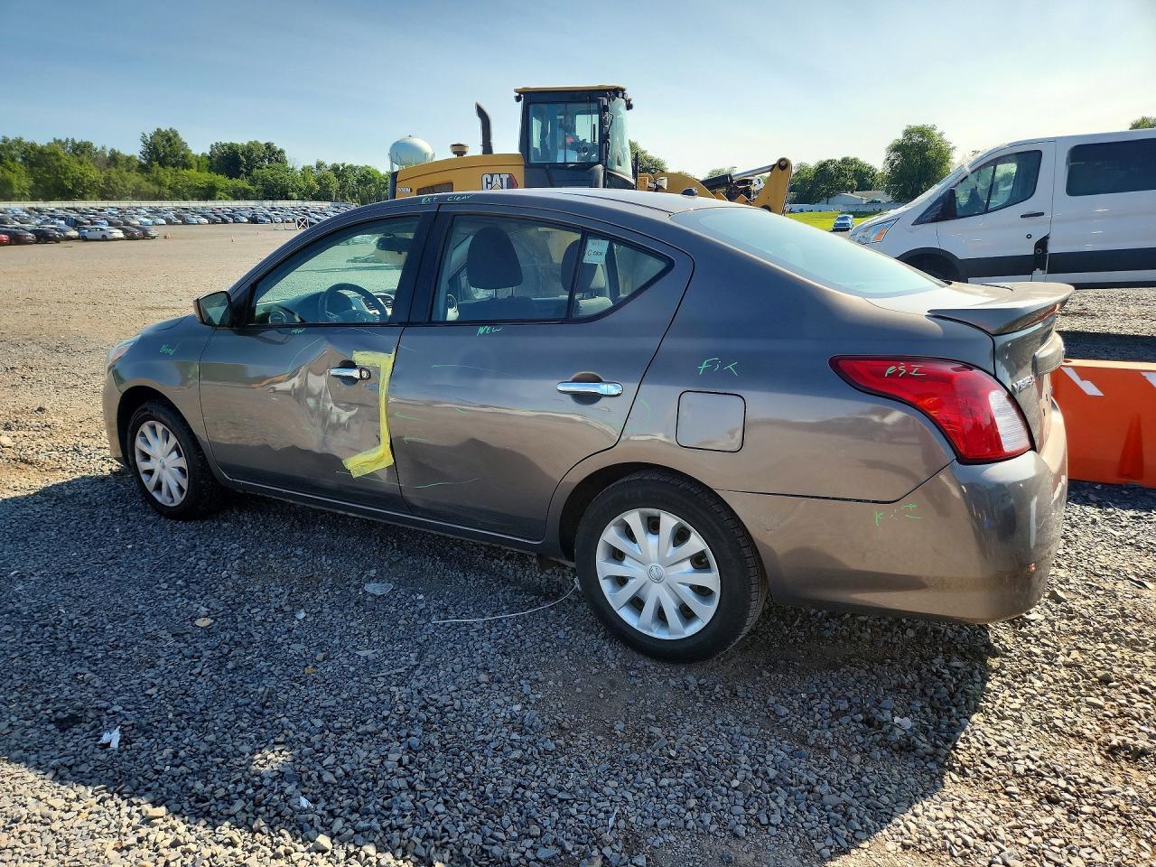 2016 Nissan Versa 1.6 Sv - zdjęcie 2