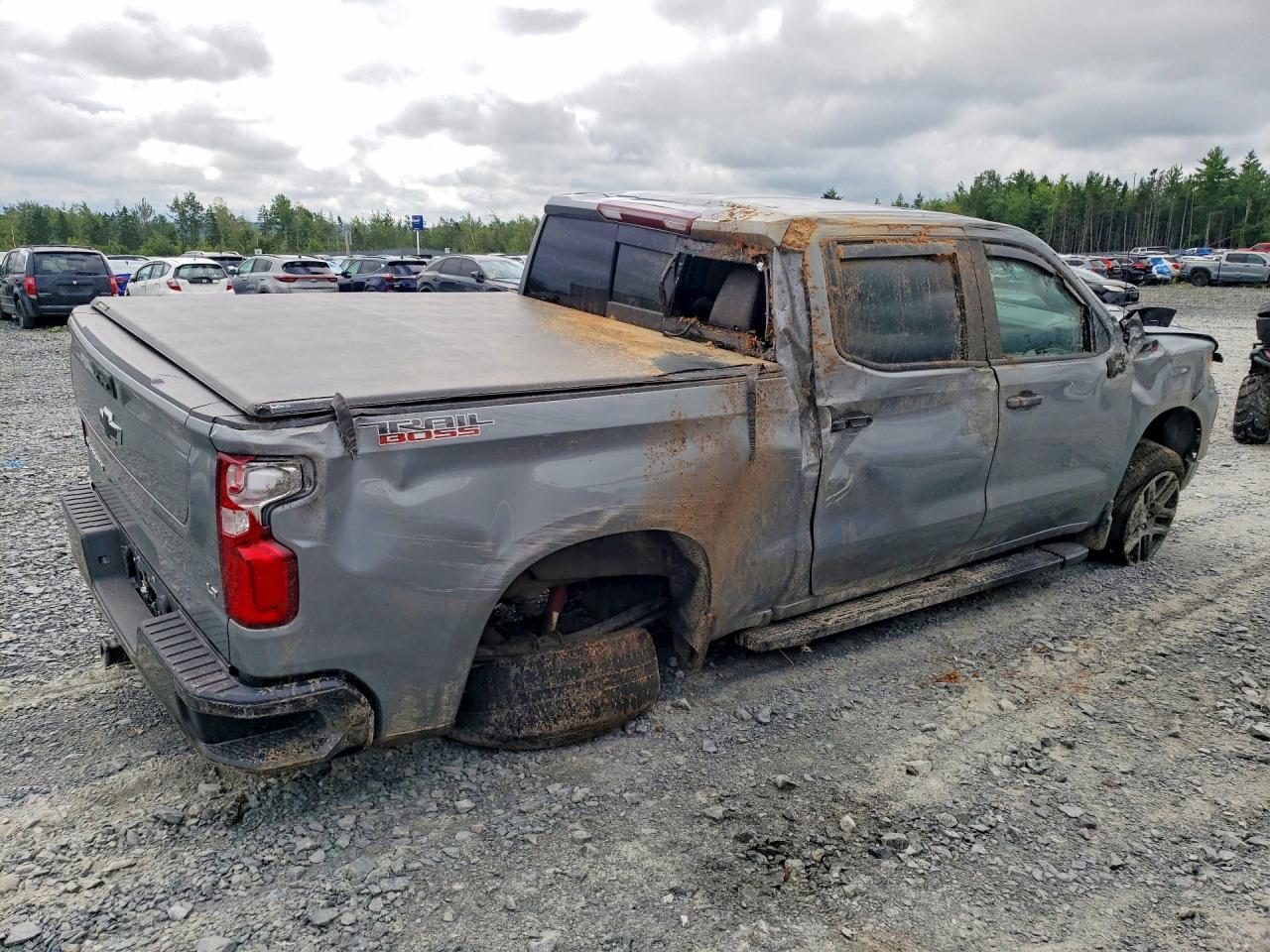 2025 Chevrolet Silverado K1500 Lt Trail Boss - zdjęcie 3