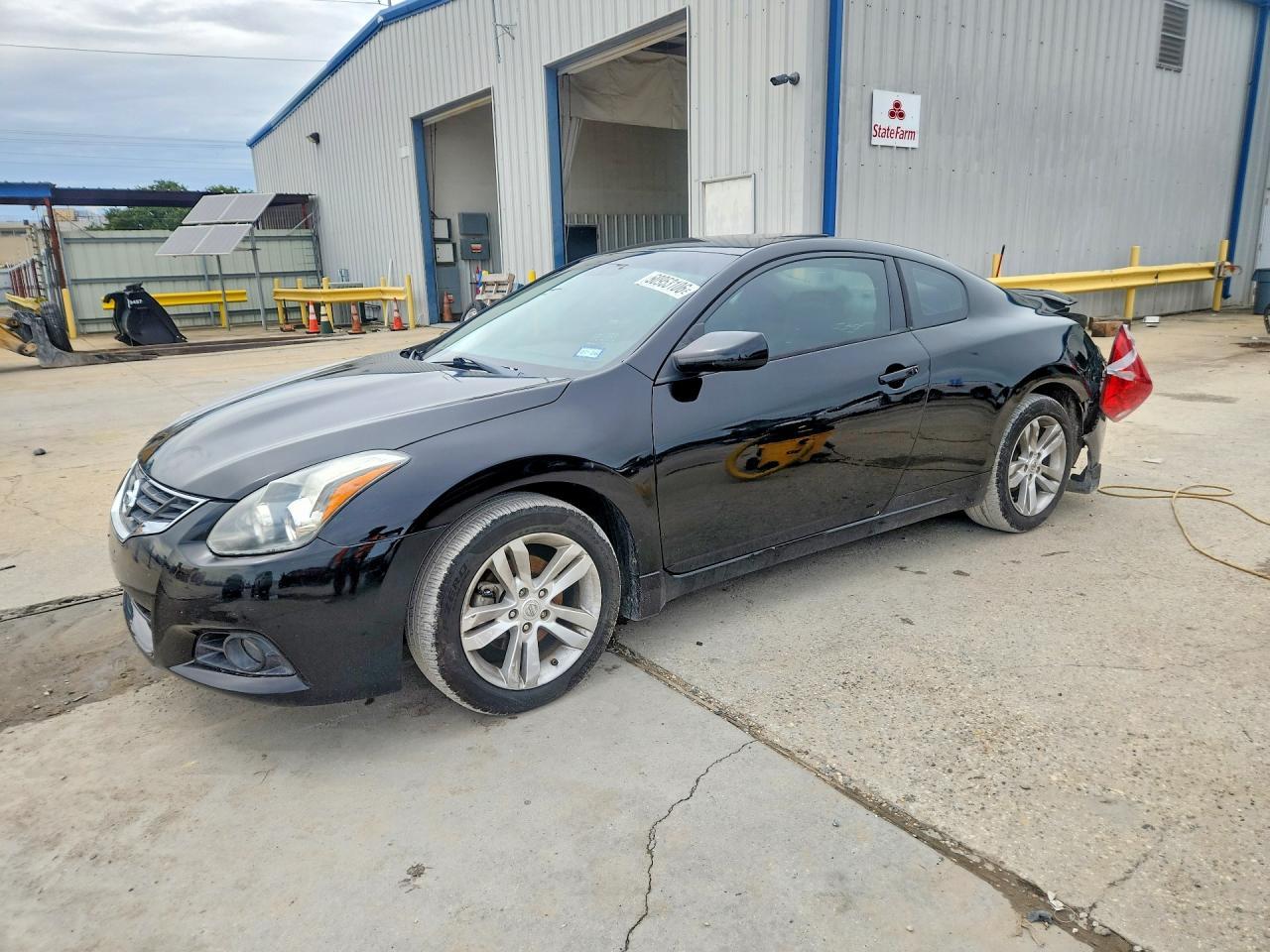 Nissan Altima - zdjęcie 1