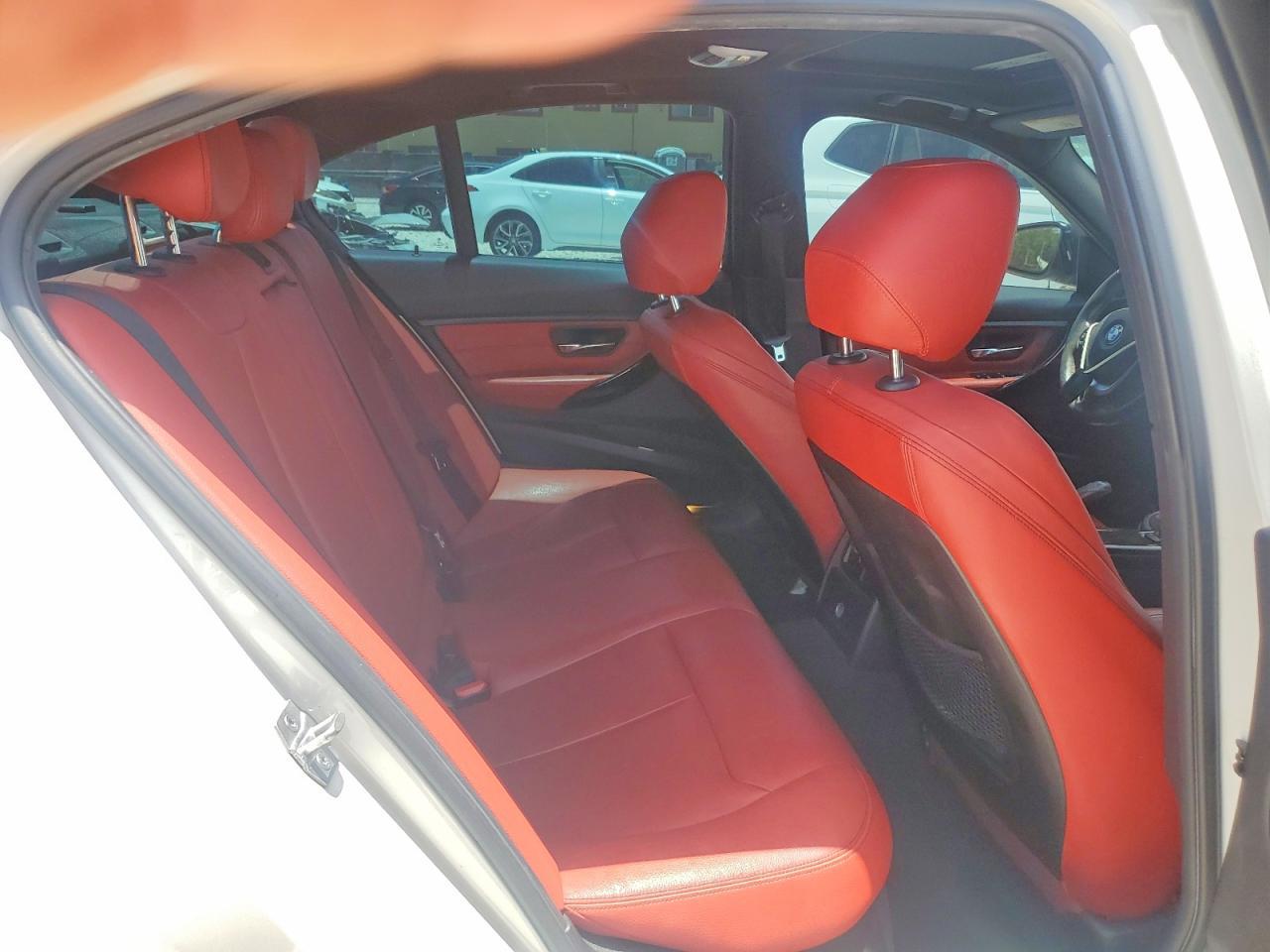 2015 BMW 328 I - zdjęcie 10