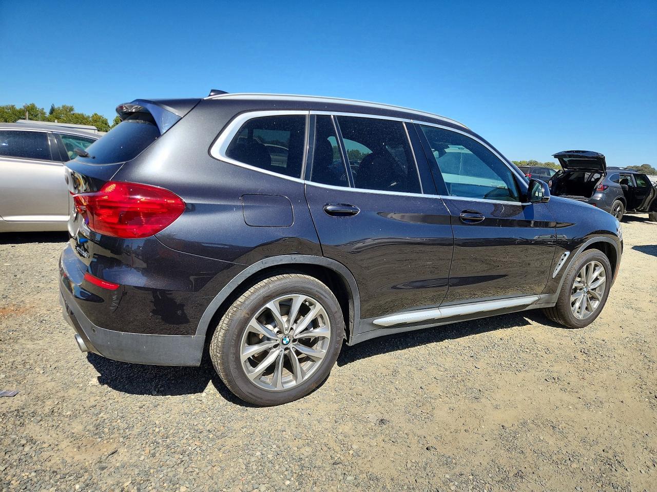 2019 BMW X3 Sdrive30I - zdjęcie 3