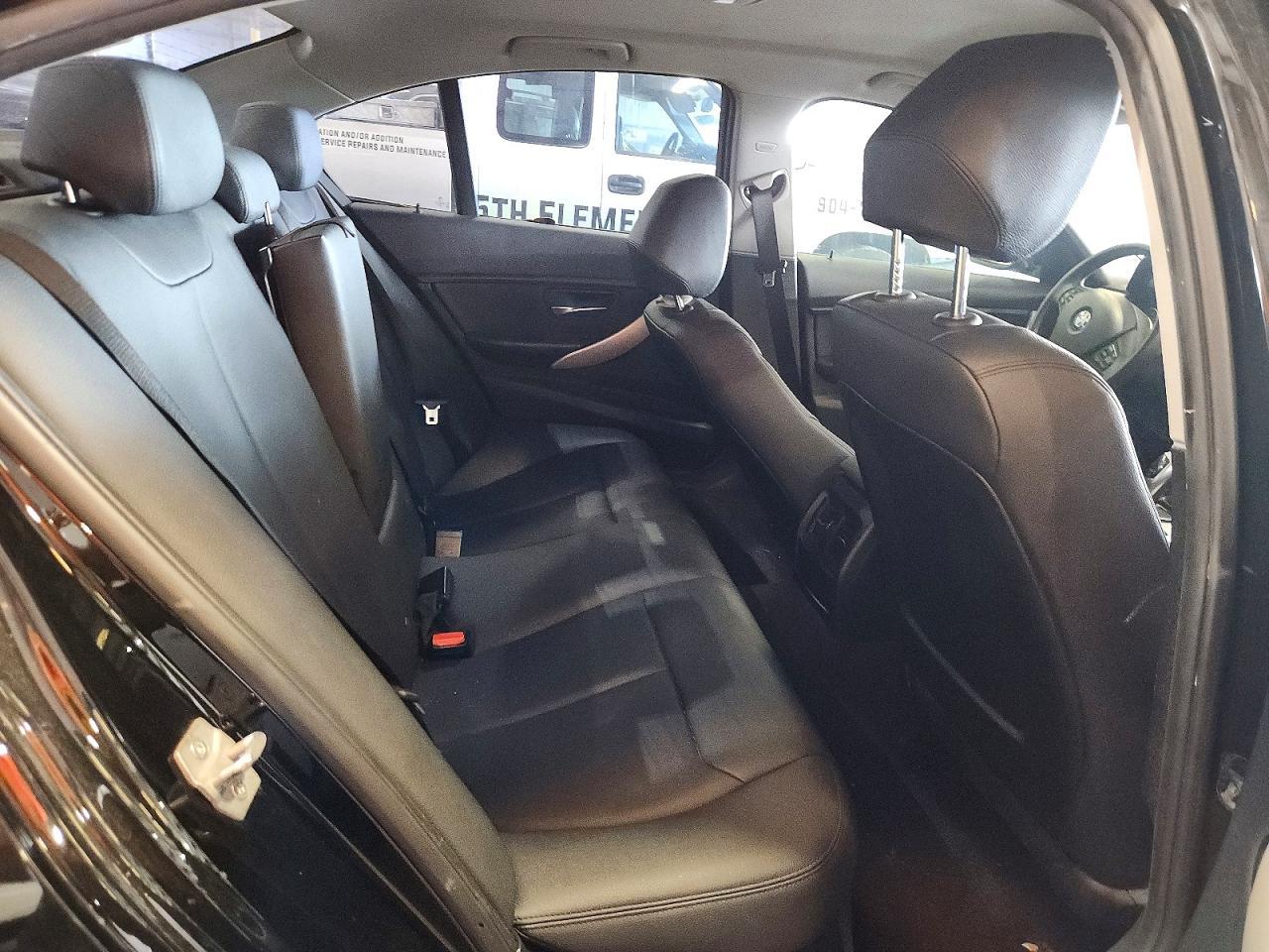 2014 BMW 320 I xDrive - zdjęcie 10