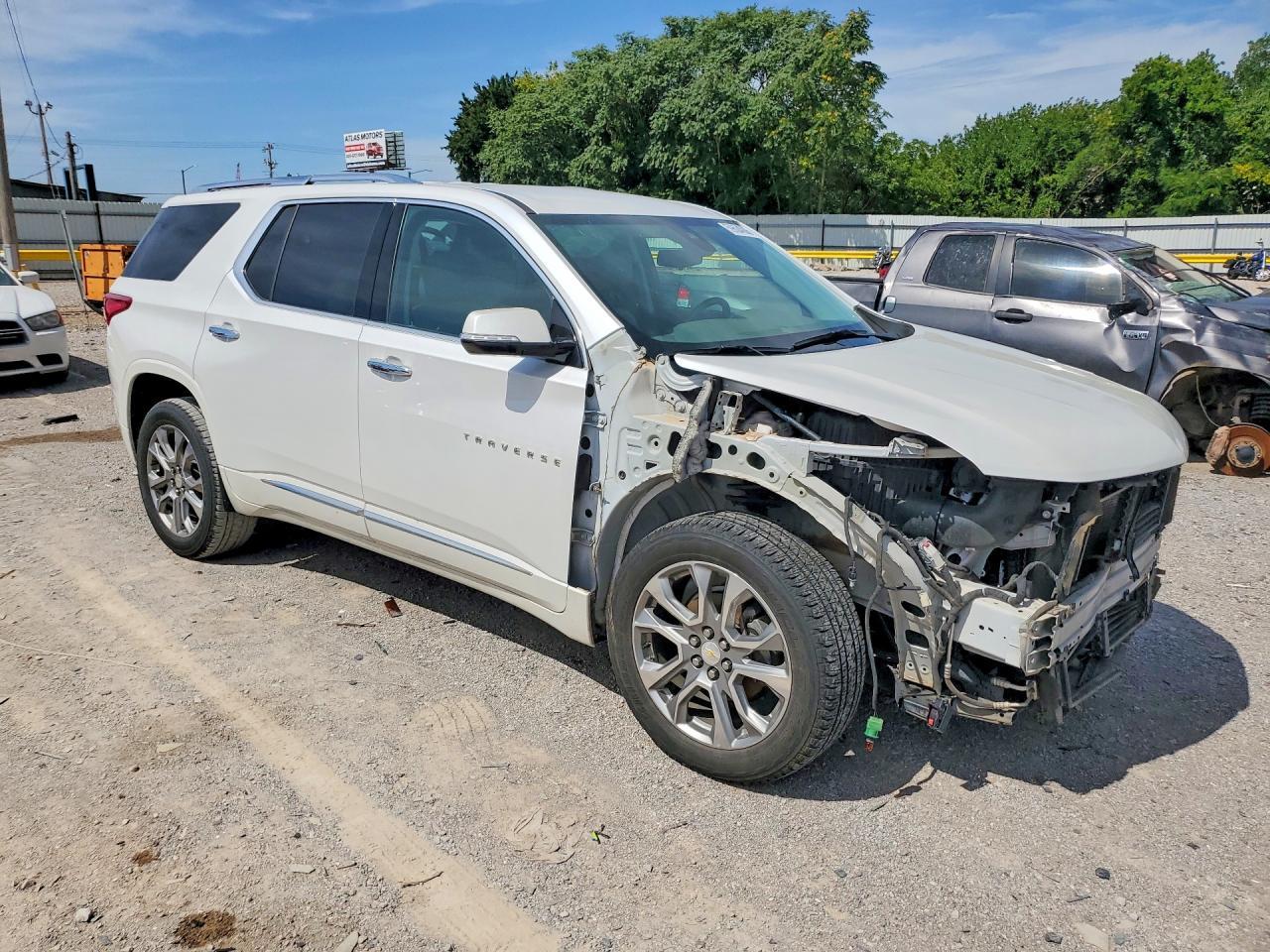 2019 Chevrolet Traverse Premier - zdjęcie 4