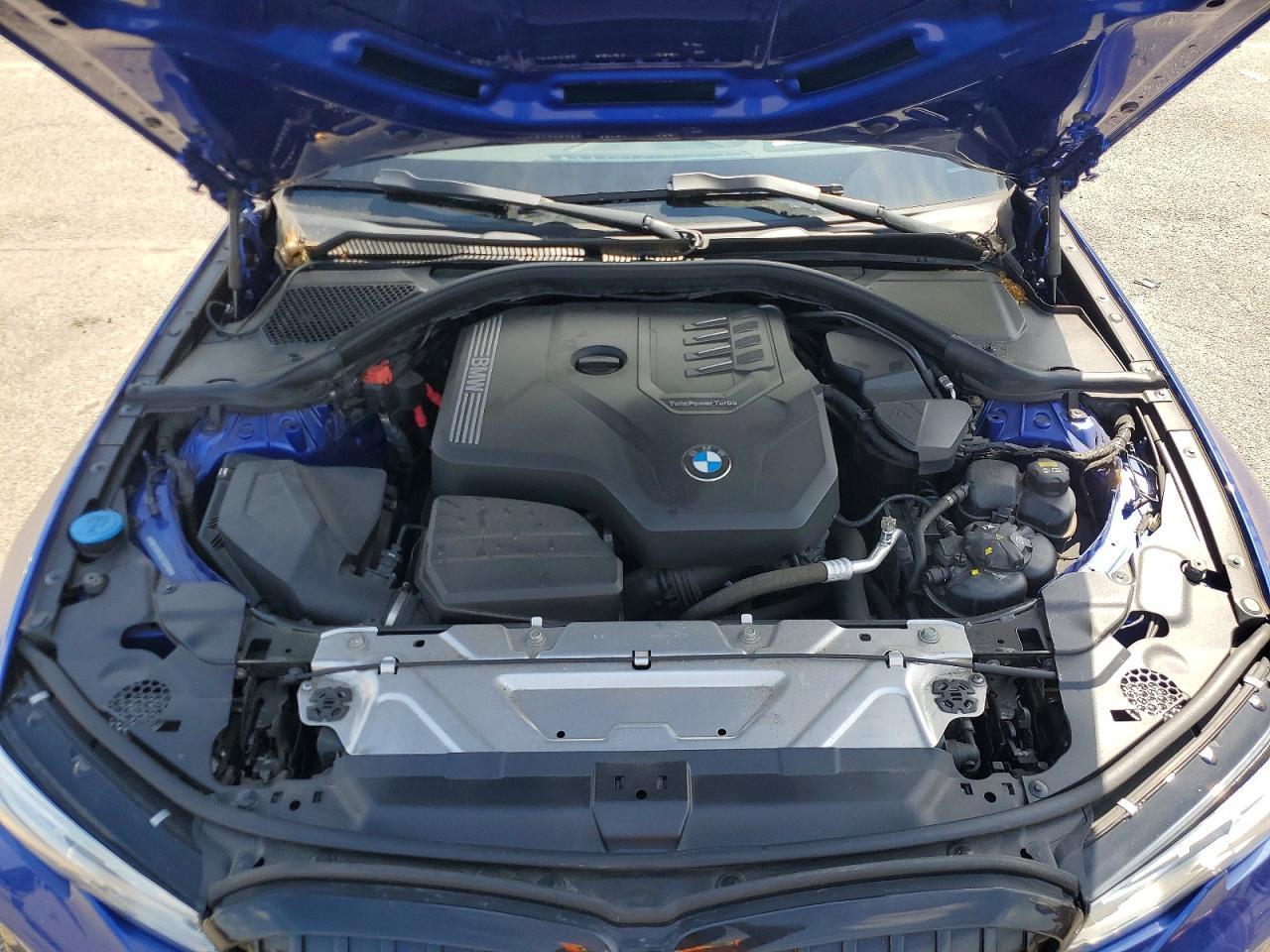 2020 BMW Seria 3 330i - zdjęcie 11