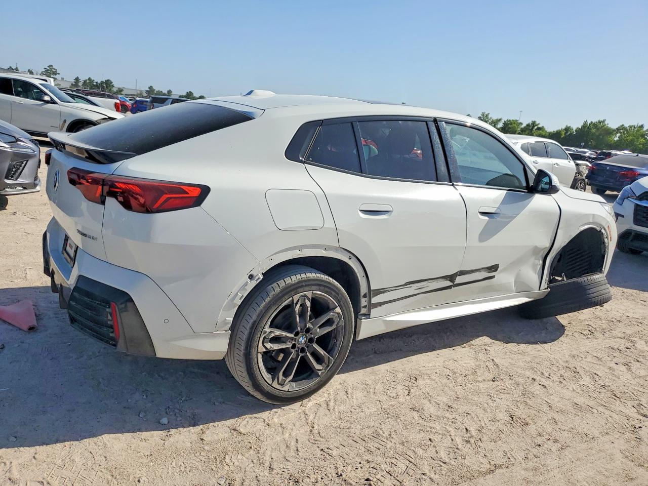 2025 BMW X2 xDrive28I - zdjęcie 3