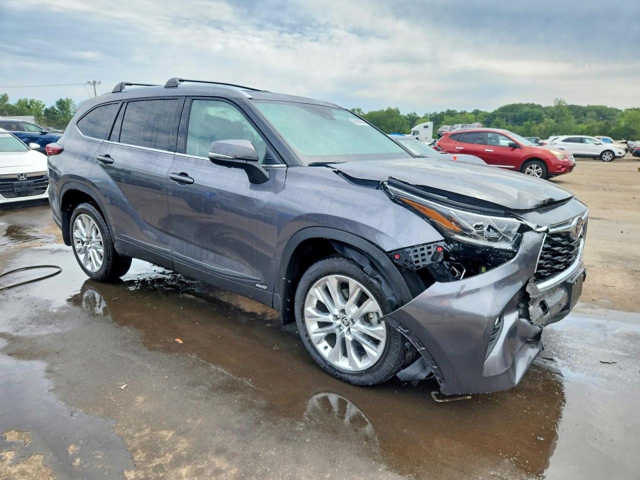 2025 Toyota Highlander Hybrid Limited - zdjęcie 4